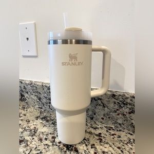 Stanley 40 oz tumbler